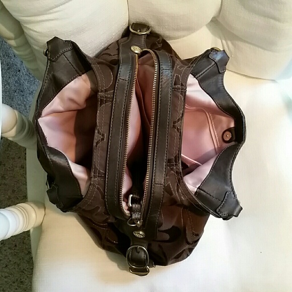 Coach handbag- large satchel - Picture 4 of 5